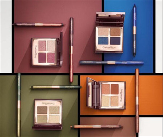 CT新品四色眼影盘试色分析 好看的眼影色各有优势 CT 眼影盘 彩妆 第1张 CT新品四色眼影盘试色分析 好看的眼影色各有优势 CT 眼影盘 彩妆 第1张