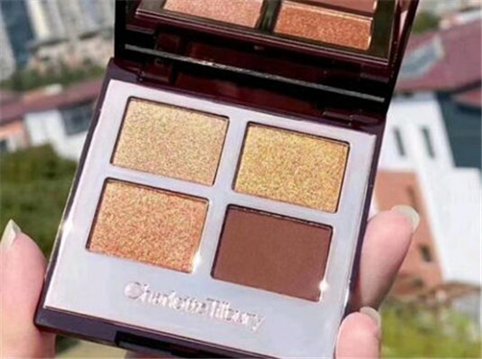 CT新品四色眼影盘试色分析 好看的眼影色各有优势 CT 眼影盘 彩妆 第6张 CT新品四色眼影盘试色分析 好看的眼影色各有优势 CT 眼影盘 彩妆 第6张