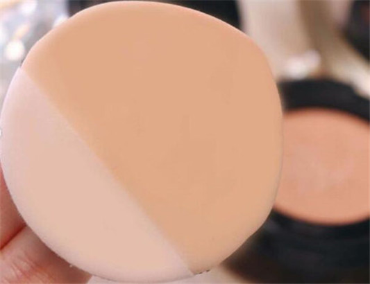 LauraMercier2020春季新品气垫粉底怎么样 LauraMercier 气垫 彩妆 第2张 LauraMercier2020春季新品气垫粉底怎么样 LauraMercier 气垫 彩妆 第2张