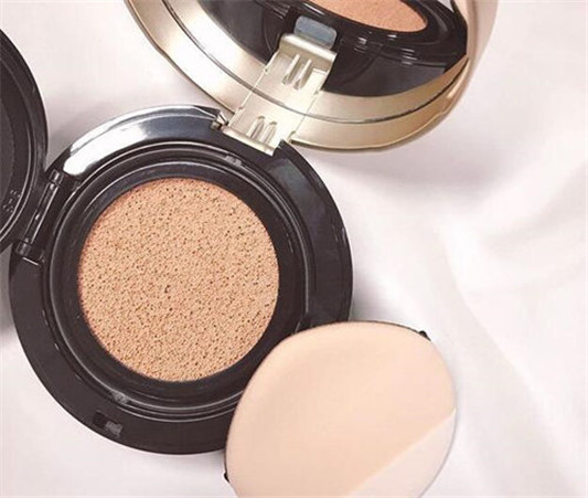 LauraMercier2020春季新品气垫粉底怎么样 LauraMercier 气垫 彩妆 第3张 LauraMercier2020春季新品气垫粉底怎么样 LauraMercier 气垫 彩妆 第3张