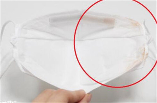 疫情下戴口罩怎么不沾粉底,防止口罩蹭粉底方法 口罩 粉底 彩妆 第1张 疫情下戴口罩怎么不沾粉底,防止口罩蹭粉底方法 口罩 粉底 彩妆 第1张