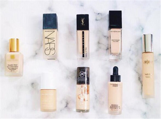 疫情下戴口罩怎么不沾粉底,防止口罩蹭粉底方法 口罩 粉底 彩妆 第2张 疫情下戴口罩怎么不沾粉底,防止口罩蹭粉底方法 口罩 粉底 彩妆 第2张