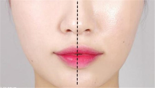 疫情下戴口罩怎么不沾粉底,防止口罩蹭粉底方法 口罩 粉底 彩妆 第3张 疫情下戴口罩怎么不沾粉底,防止口罩蹭粉底方法 口罩 粉底 彩妆 第3张