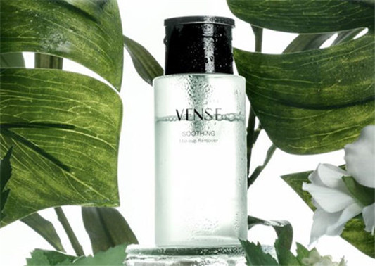 唯恩诗净润舒缓卸妆液新品测评 好不好用看这里  唯恩诗 卸妆液 彩妆 第1张