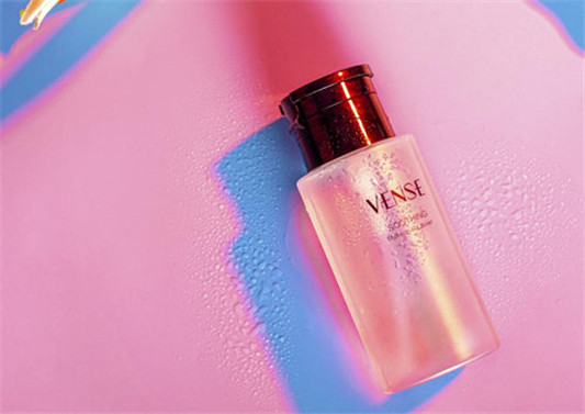 唯恩诗净润舒缓卸妆液新品测评 好不好用看这里  唯恩诗 卸妆液 彩妆 第2张