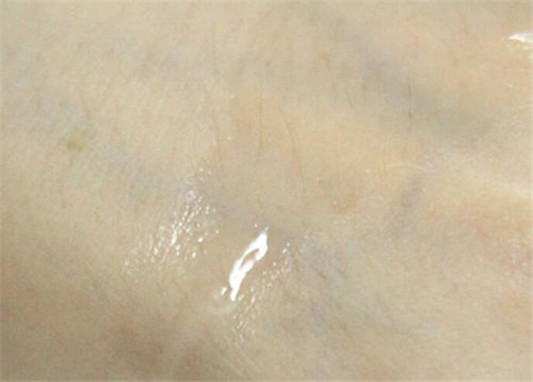 唯恩诗净润舒缓卸妆液新品测评 好不好用看这里  唯恩诗 卸妆液 彩妆 第3张