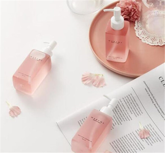 MARYME自主研发的樱花卸妆油好用么  MARYME 卸妆油 彩妆 第1张