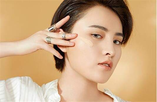 美妆品牌MARYME首款粉底液如何 MARYME 粉底液 彩妆 第3张 美妆品牌MARYME首款粉底液如何 MARYME 粉底液 彩妆 第3张