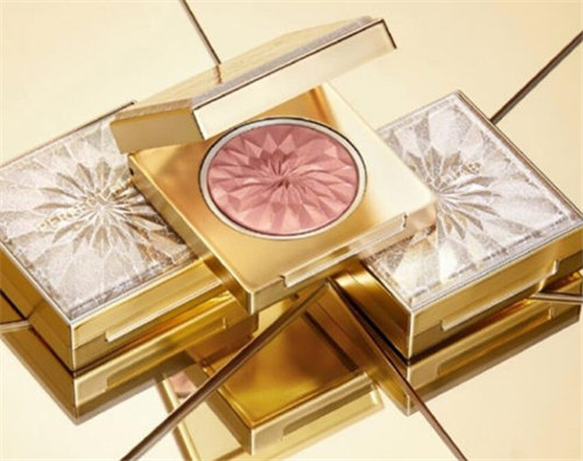 完美日记「恋爱感」爆棚宝石腮红新品测评  完美日记 宝石腮红 彩妆 第2张