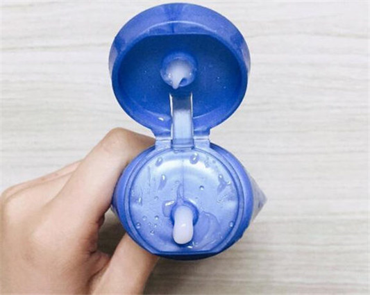 混油皮用卸妆水还是卸妆乳 混油皮 卸妆水 卸妆乳 彩妆 第2张 混油皮用卸妆水还是卸妆乳 混油皮 卸妆水 卸妆乳 彩妆 第2张