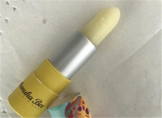 防晒润唇膏晚上可以涂吗,睡觉需要卸妆吗 防晒润唇膏 卸妆 彩妆 第3张 防晒润唇膏晚上可以涂吗,睡觉需要卸妆吗 防晒润唇膏 卸妆 彩妆 第3张