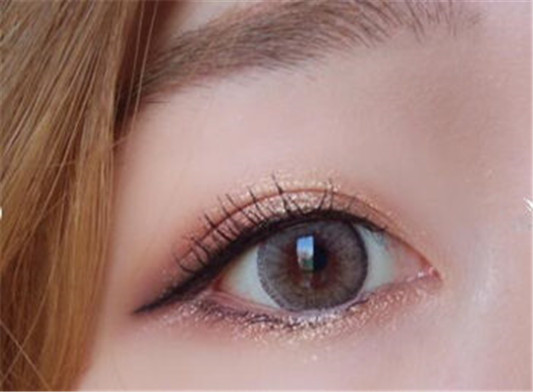 LUNASOL日月晶采双魅眼影哪国的,试色分析 LUNASOL 眼影 彩妆 第4张 LUNASOL日月晶采双魅眼影哪国的,试色分析 LUNASOL 眼影 彩妆 第4张