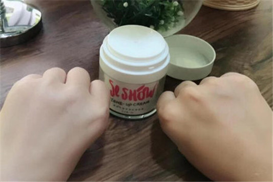 溪秀素颜霜功效和特点有啥,怎么用 溪秀 素颜霜 彩妆 第3张 溪秀素颜霜功效和特点有啥,怎么用 溪秀 素颜霜 彩妆 第3张