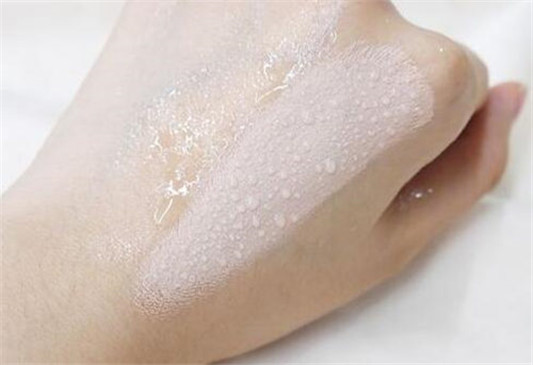 一擦粉底脸上就有颗粒怎么办 6个方法解决 粉底 彩妆 第3张 一擦粉底脸上就有颗粒怎么办 6个方法解决 粉底 彩妆 第3张