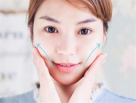 一擦粉底脸上就有颗粒怎么办 6个方法解决 粉底 彩妆 第4张 一擦粉底脸上就有颗粒怎么办 6个方法解决 粉底 彩妆 第4张