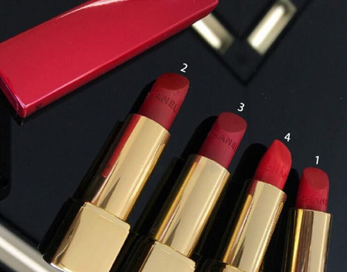 香奈儿本命年口红色号是哪个