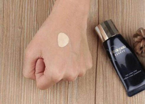 cpb光缎粉霜和光润粉霜哪款好用 粉霜 cpb 光缎粉霜 彩妆 第5张 cpb光缎粉霜和光润粉霜哪款好用 粉霜 cpb 光缎粉霜 彩妆 第5张