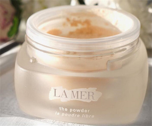 海蓝之谜蜜粉好用吗，怎么用  蜜粉 海蓝之谜 彩妆 第3张