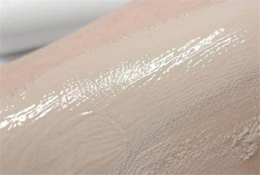 擦bb霜之前要擦隔离吗或者防晒霜  bb霜 隔离 彩妆 第2张