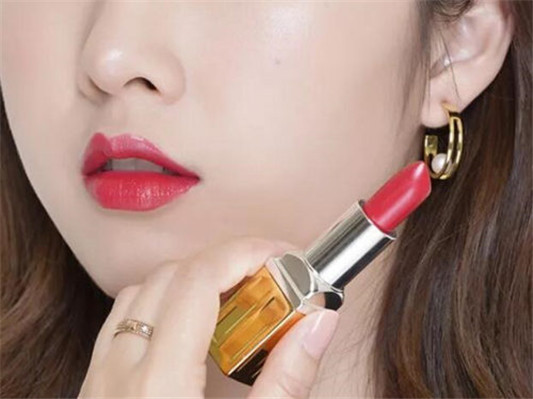 Elizabeth Arden伊丽莎白雅顿唇部彩妆怎么样啊 伊丽莎白雅顿 唇部 彩妆 第3张 Elizabeth Arden伊丽莎白雅顿唇部彩妆怎么样啊 伊丽莎白雅顿 唇部 彩妆 第3张