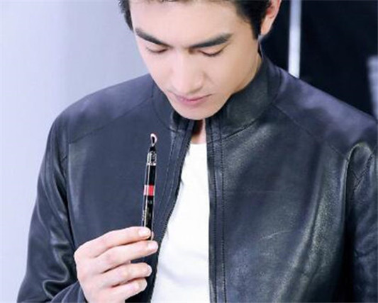 Elizabeth Arden伊丽莎白雅顿唇部彩妆怎么样啊 伊丽莎白雅顿 唇部 彩妆 第5张 Elizabeth Arden伊丽莎白雅顿唇部彩妆怎么样啊 伊丽莎白雅顿 唇部 彩妆 第5张