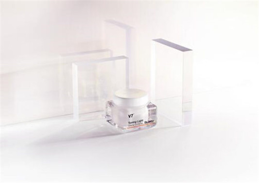 蒂佳婷v7素颜霜新版有橘黄小颗粒怎么回事