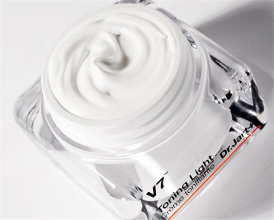 蒂佳婷v7素颜霜新版有橘黄小颗粒怎么回事  v7素颜霜 蒂佳婷 彩妆 第2张