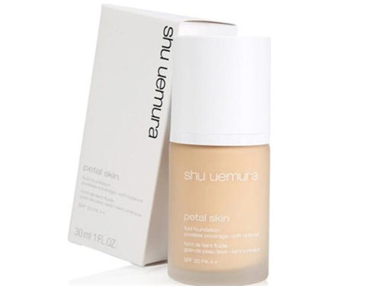 如何选择植村秀粉底液 几款粉底分析