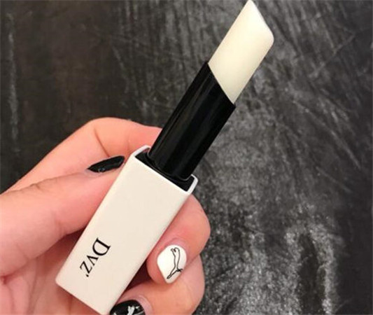 小红书上国产的补水润唇膏推荐  润唇膏 国产 小红书 彩妆 第2张