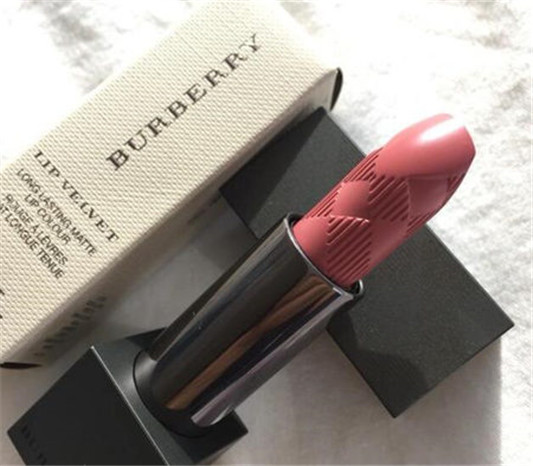 burberry口红真假辨别 这几点大不同 burberry 口红 真假 彩妆 第6张 burberry口红真假辨别 这几点大不同 burberry 口红 真假 彩妆 第6张