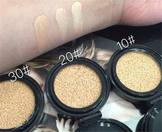 ysl羽毛气垫适合干皮吗 真实测评分享  ysl 羽毛气垫 干皮 彩妆 第2张