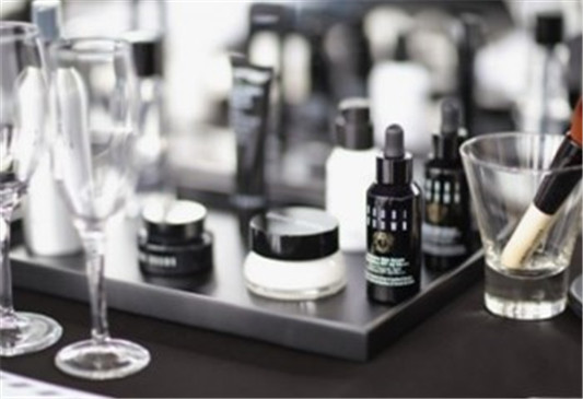 日系和欧美系粉底液哪个牌子好 欧美 粉底液 彩妆 第4张 日系和欧美系粉底液哪个牌子好 欧美 粉底液 彩妆 第4张