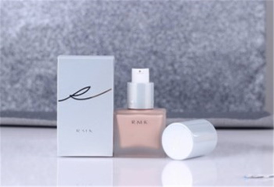 mac和rm**底液哪个好用  mac粉底液 rm**底液 彩妆 第2张