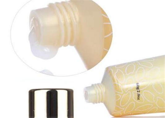 卸妆膏和卸妆乳哪个好 分别适合什么人用  卸妆膏 卸妆乳 彩妆 第2张