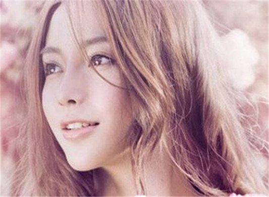 如何画出小清新的妆容 两种画法教程详解