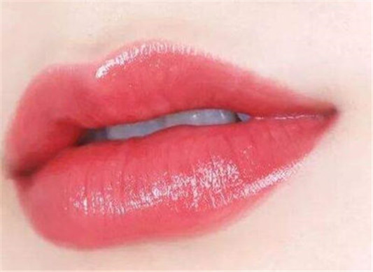 2018年最火3款唇妆画法赶紧get√