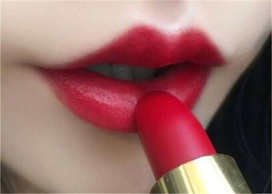 香奈儿口红必买色号 真人试色测评!  香奈儿 口红 试色 彩妆 第2张
