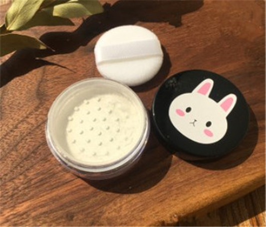 什么牌子的散粉好用不伤皮肤  好用 散粉 不伤皮肤 彩妆 第5张