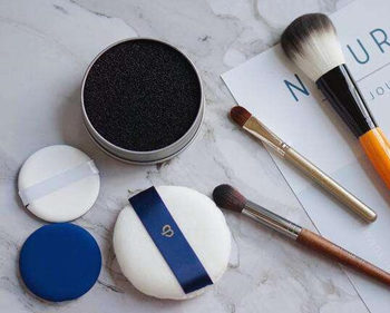 定妆刷子好还是粉扑好 都要怎么清洁