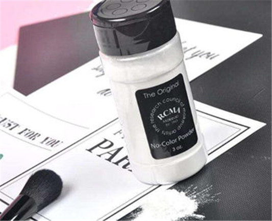 什么定妆粉好用不脱妆 几款口碑不错的品牌推荐  定妆粉 脱妆 彩妆 第4张