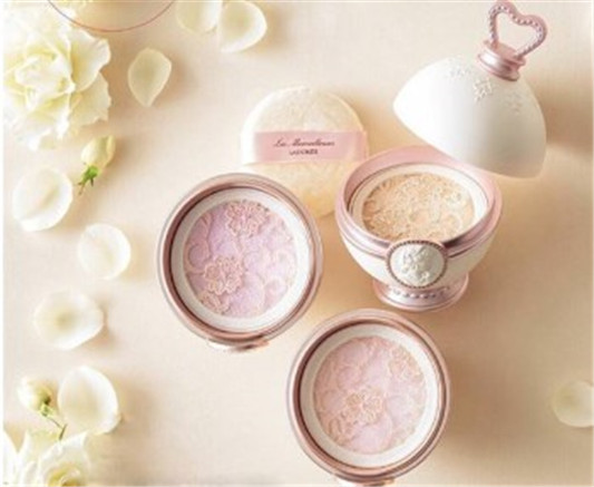 哪个牌子的蜜粉不浮粉 这些蜜粉好用不浮粉  蜜粉 不浮粉 好用 彩妆 第4张