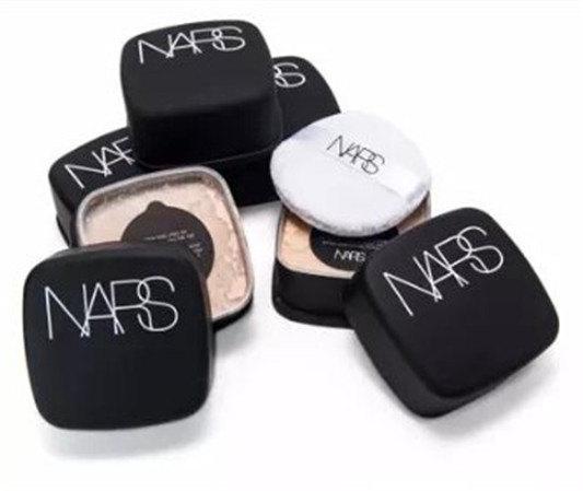 全球口碑好用的高端散粉 性价比高散粉推荐 散粉 高端 性价比高 彩妆 第3张 全球口碑好用的高端散粉 性价比高散粉推荐 散粉 高端 性价比高 彩妆 第3张