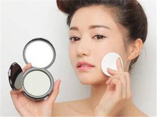 上完bb霜之后要擦什么 五种可选推荐 bb霜 彩妆 第3张 上完bb霜之后要擦什么 五种可选推荐 bb霜 彩妆 第3张