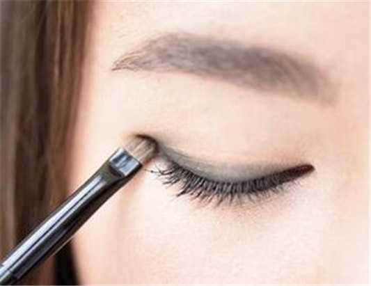 上完bb霜之后要擦什么 五种可选推荐 bb霜 彩妆 第5张 上完bb霜之后要擦什么 五种可选推荐 bb霜 彩妆 第5张