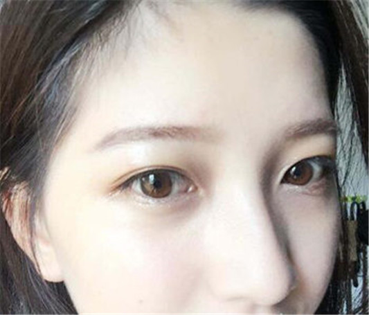 2018流行什么颜色眉毛 这几种颜色可以尝试 眉毛 2018 颜色 彩妆 第3张 2018流行什么颜色眉毛 这几种颜色可以尝试 眉毛 2018 颜色 彩妆 第3张