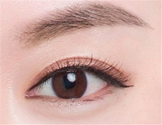 2018最新最流行的眉毛 眉毛类型大全  眉毛 类型 2018 彩妆 第3张