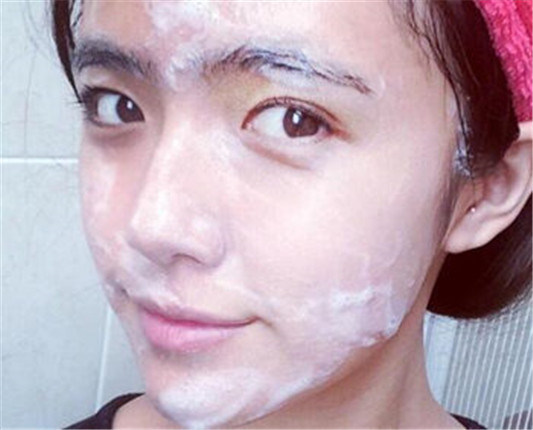 睫毛烫太卷了怎么补救 推荐五种方法 睫毛 补救 方法 彩妆 第2张 睫毛烫太卷了怎么补救 推荐五种方法 睫毛 补救 方法 彩妆 第2张