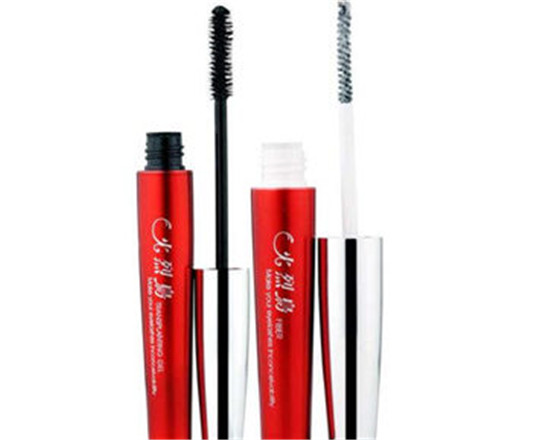 火烈鸟睫毛膏哪款好用 五款不同风格睫毛膏对比  睫毛膏 火烈鸟 彩妆 第3张