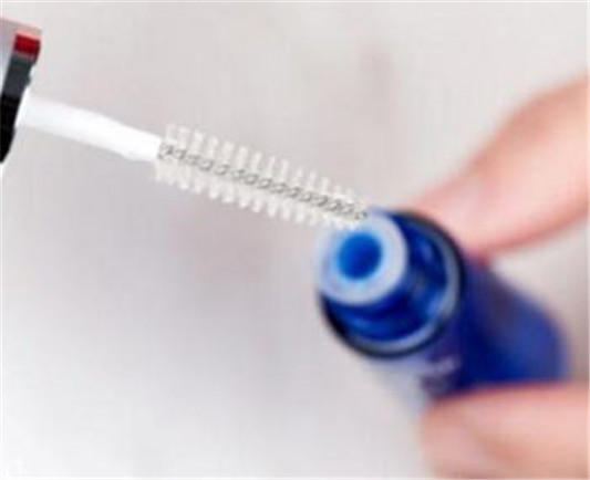 睫毛增长液有什么危害 