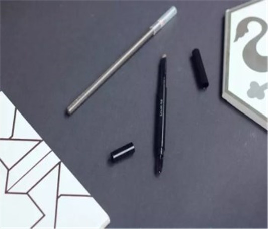 植村秀自动眉笔怎么削 眉笔削法教程